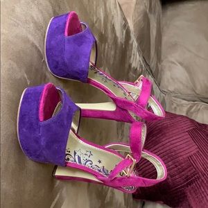 Ladies platform, two tone colored shoe